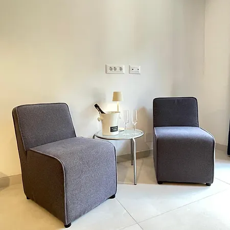 Art Heritage Apartment *